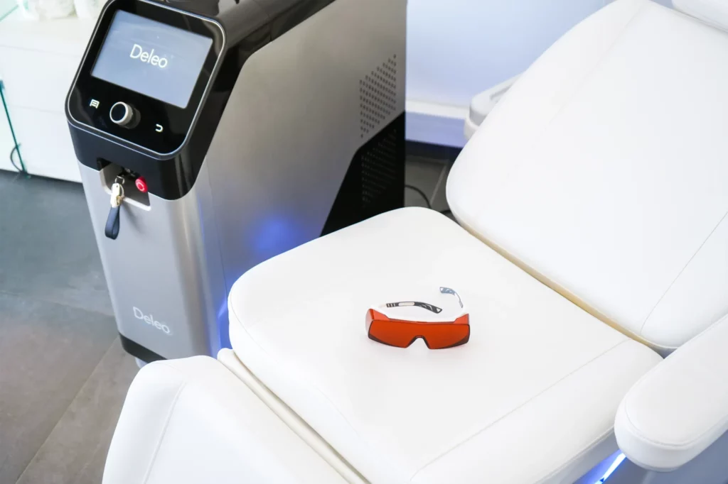 Athena Laser machine et lunette de protection